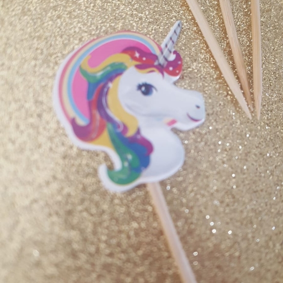 2/$22 Glitter Unicorn Cupcake Cake Flag Decoration - Picture 3 of 5